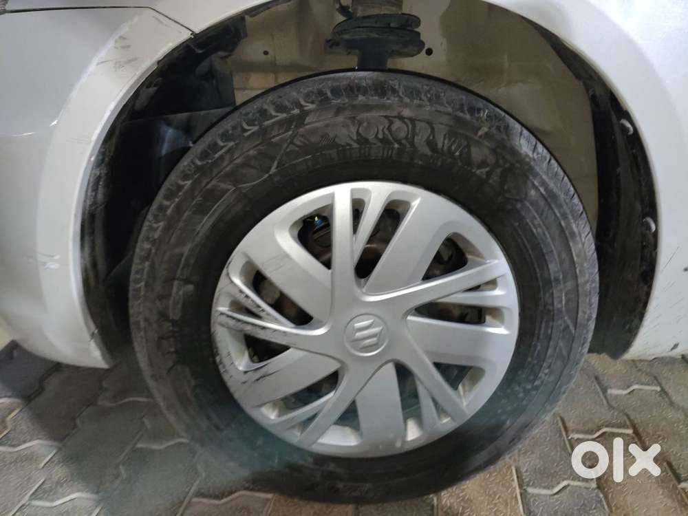 Maruti Suzuki Swift Vvt Vxi, 2016, Petrol
