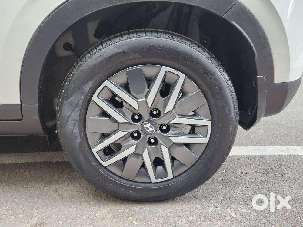 Hyundai Venue 1.0 S (o) Turbo Dct, 2025, Petrol