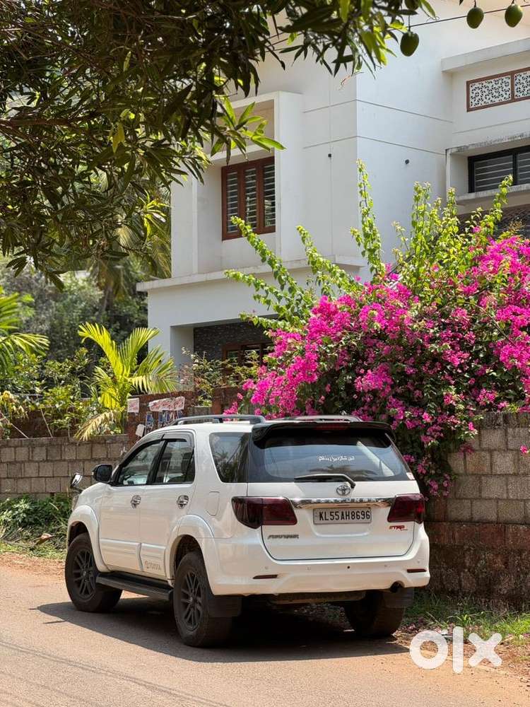 Toyota Fortuner Diesel At 2012
