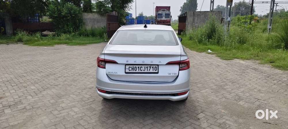 Skoda Slavia 1.0 Tsi Style, 2022, Petrol