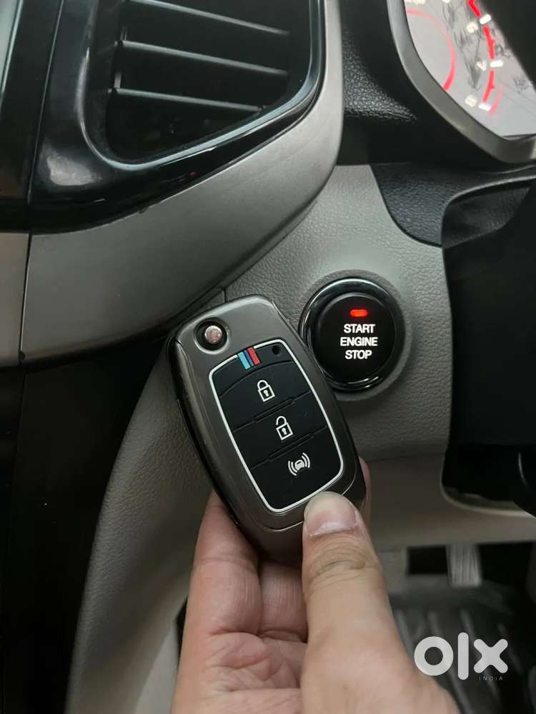 Mahindra Xuv300 W8, 2021, Petrol