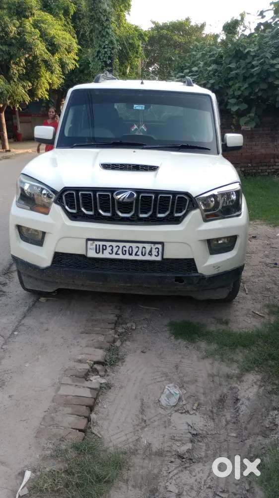 Mahindra Scorpio S4 Plus 2015