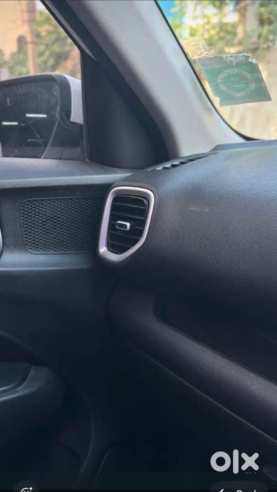 Hyundai Venue 2020 Petrol Well Maintained