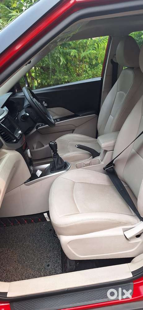 Mahindra Xuv300 W8 Option Dual Tone, 2021, Petrol