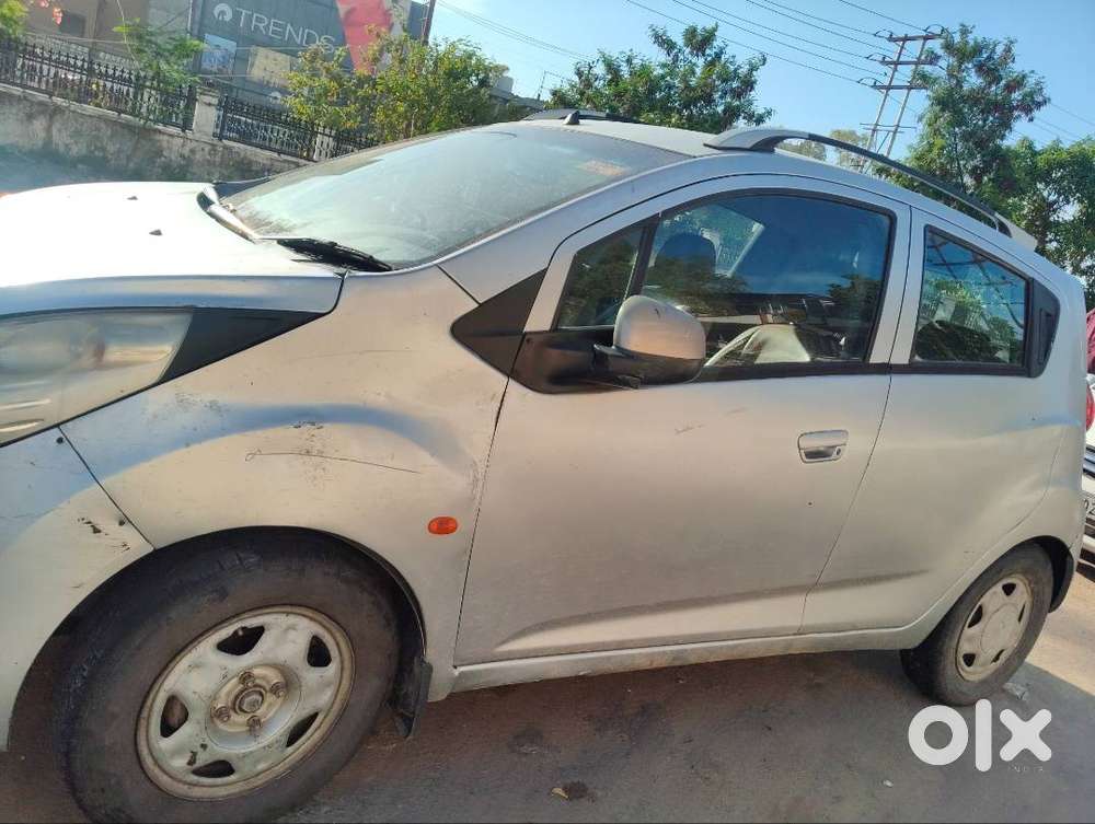 Chevrolet Beat Top Model Family Car Average 25+