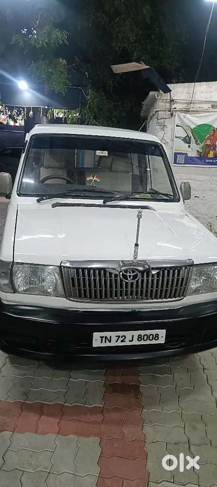 Toyota Qualis 2003 Diesel Well Maintained