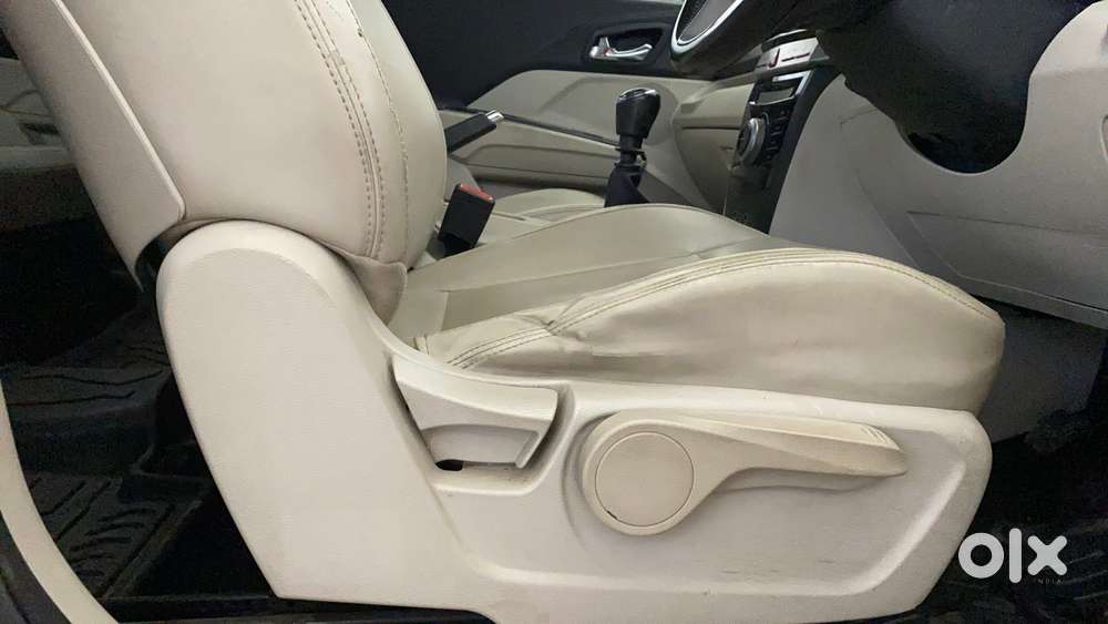 Mahindra Xuv300 W8 Option, 2019, Petrol