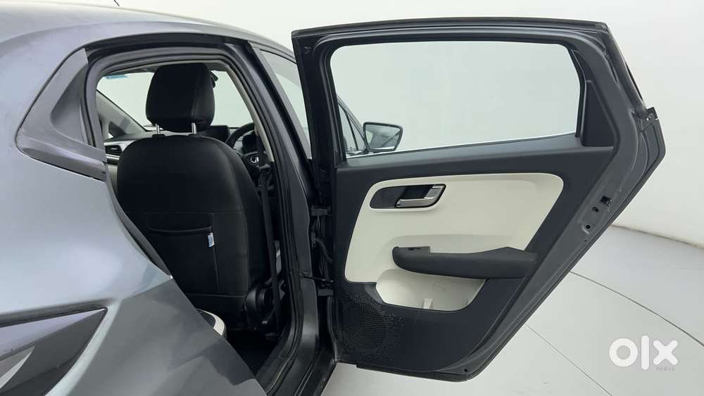 Tata Altroz Xz, 2023, Petrol