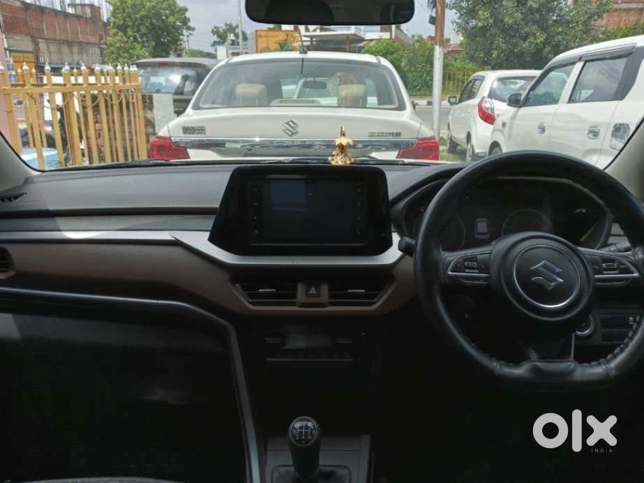 Maruti Suzuki Brezza 1.5 Zxi Smart Hybrid, 2023, Petrol