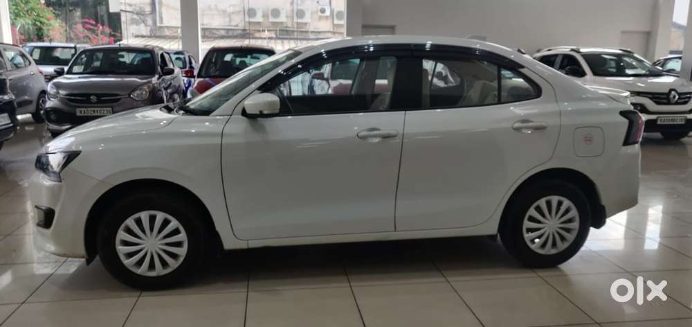 Maruti Suzuki Dzire Vxi Ags, 2025, Petrol