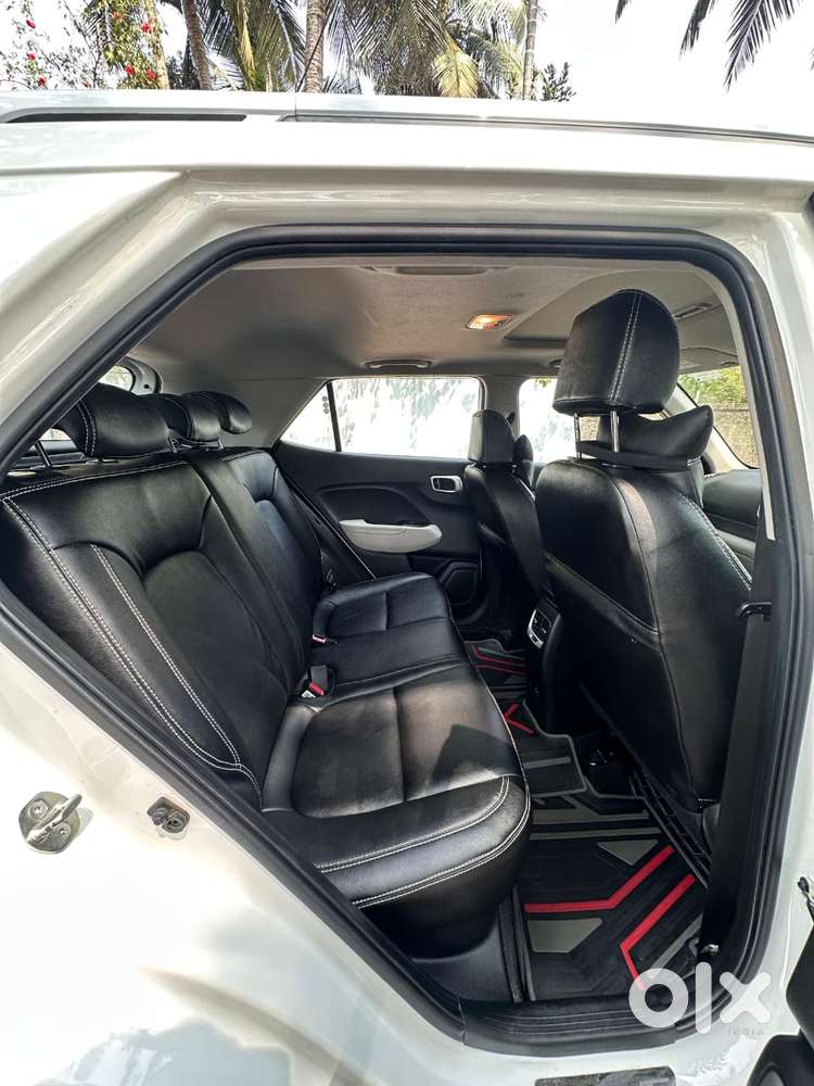 Hyundai Venue 1.0 Sx (o) Turbo Dct, 2023, Petrol