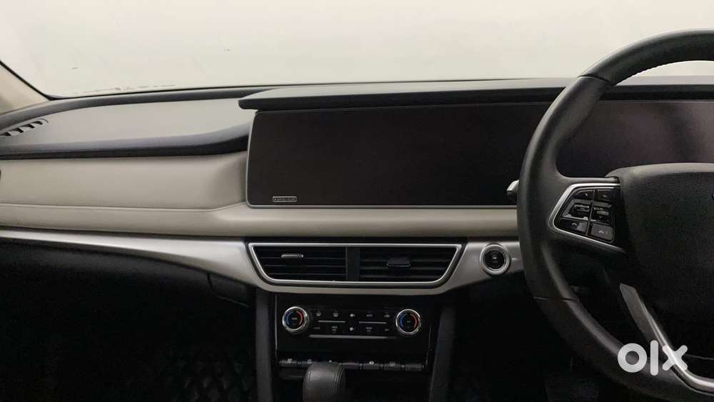 Mahindra Xuv700 2.0 Ax 7 Petrol At Luxury Pack Str, 2022, Petrol