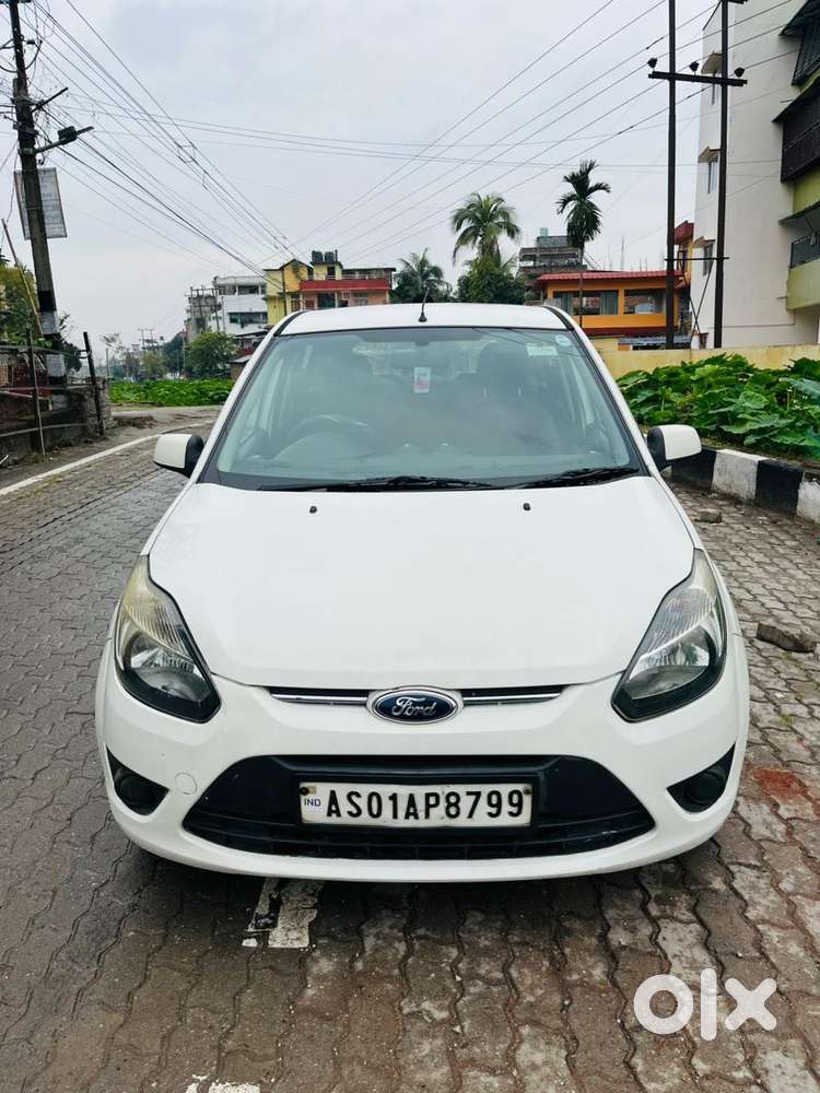 Ford Figo 2010-2012 Petrol Titanium, 2010, Petrol