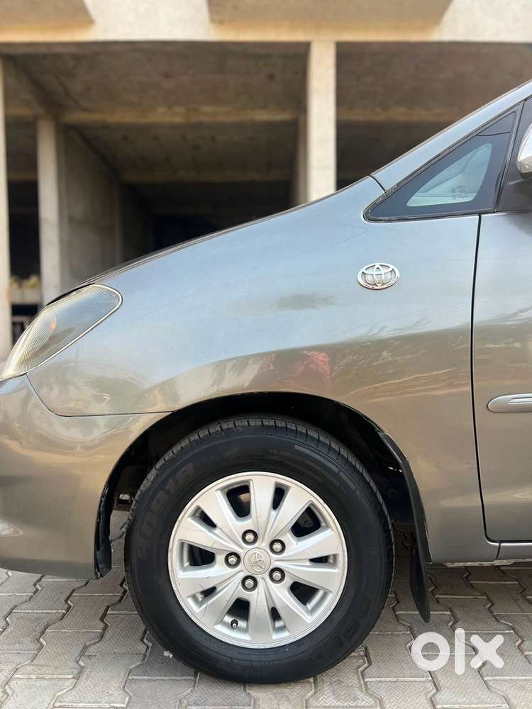 Toyota Innova 2011 Diesel Well Maintained