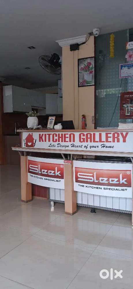 Showroom Cleaning Staff
