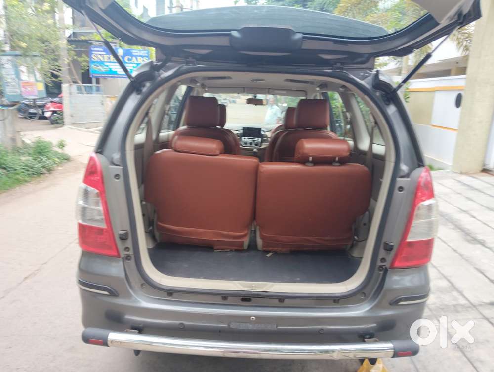 Toyota Innova 2.5 G (diesel) 7 Seater Bs Iv, 2014, Diesel