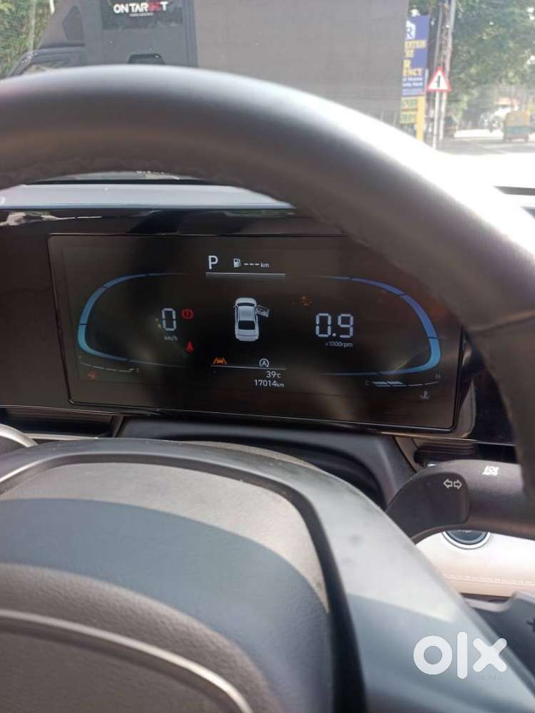 Hyundai Verna Sx (o) 1.5 Vtvt Ivt [2023 - 2026], 2025, Petrol