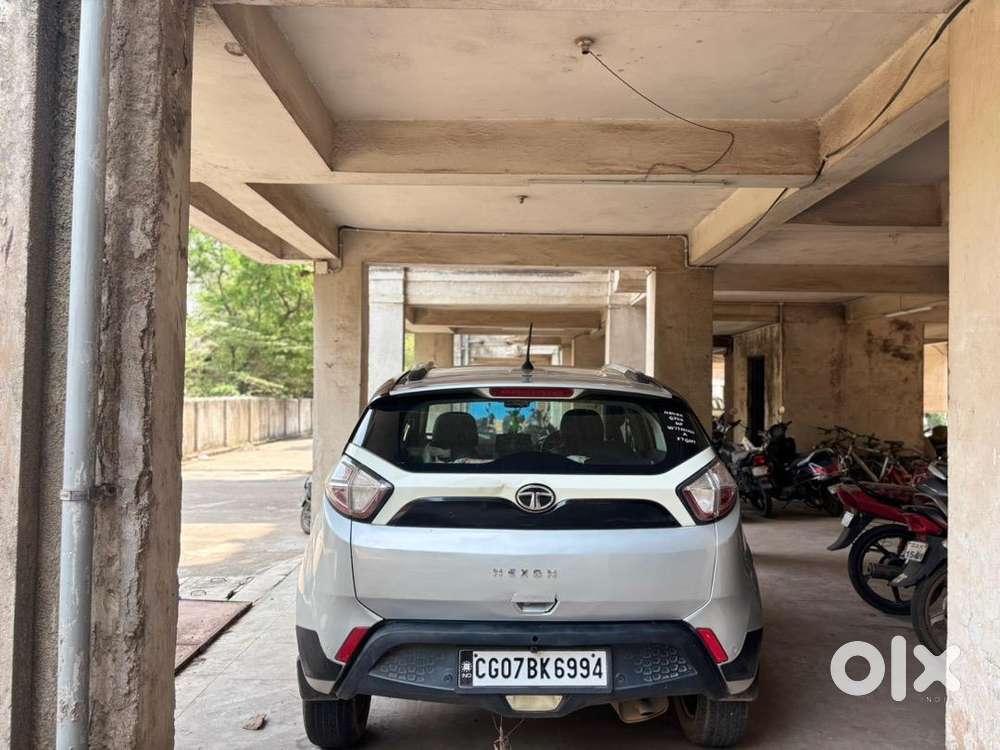 Tata Nexon 2017 Petrol 110000 Km Driven