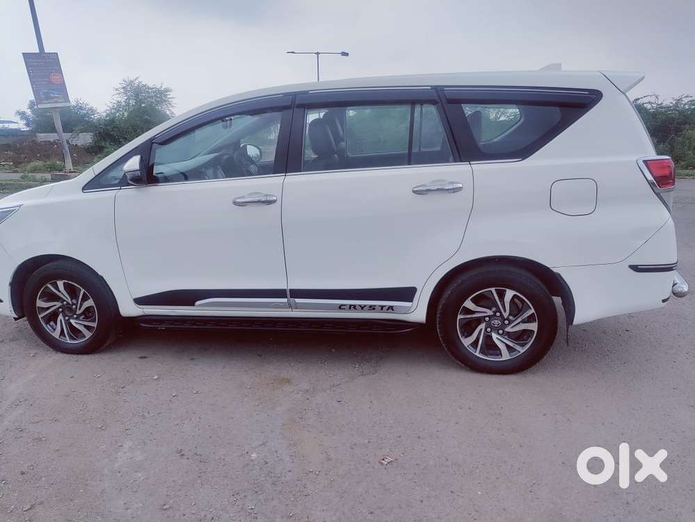Toyota Innova Crysta 2.4 G Mt, 2022, Diesel