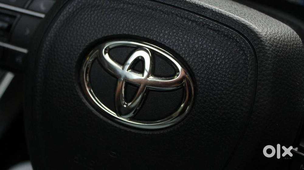 Toyota Innova Hycross 2.0 Zx Hybrid 7 Str, 2024, Petrol