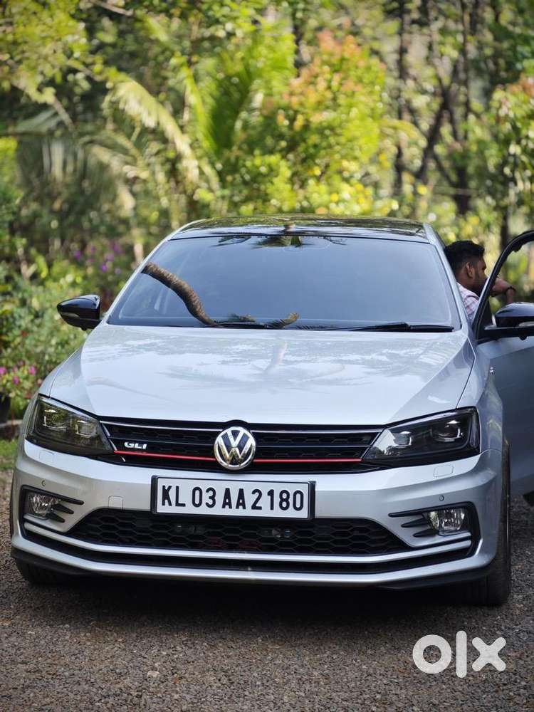 Volkswagen Jetta 2016 4 Lakhs+ Modifications