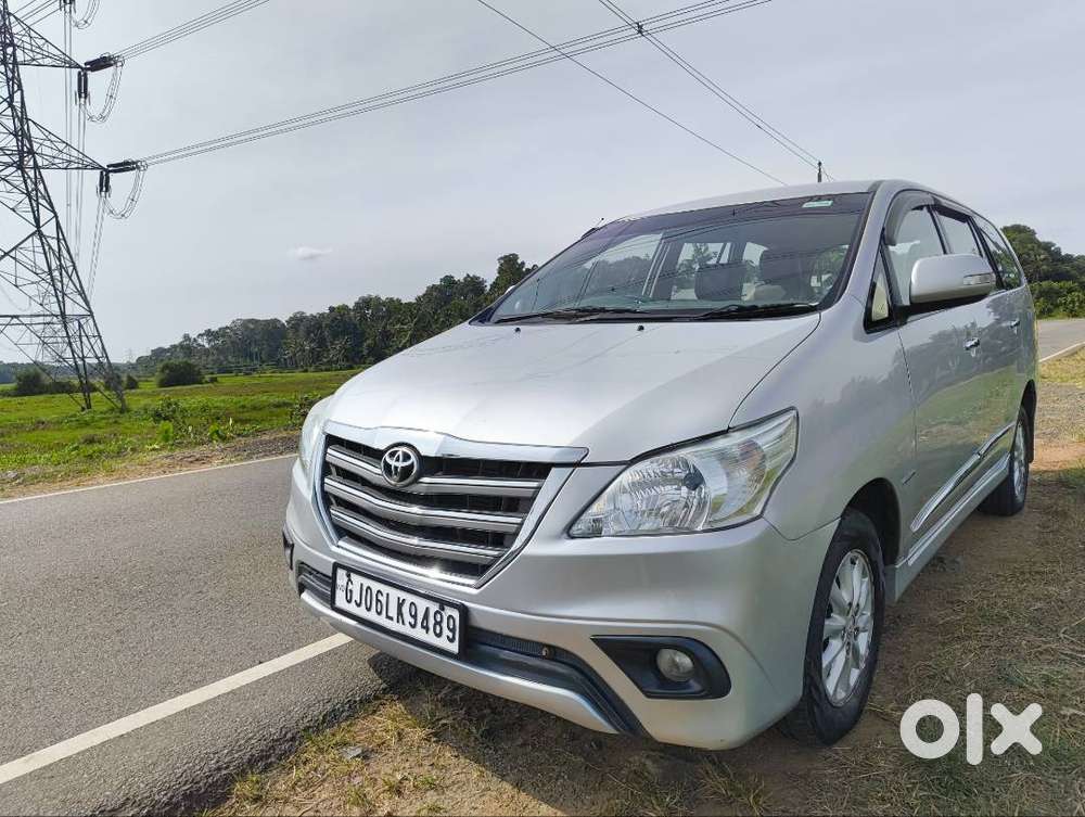 Toyota Innova 2.5 V 2014