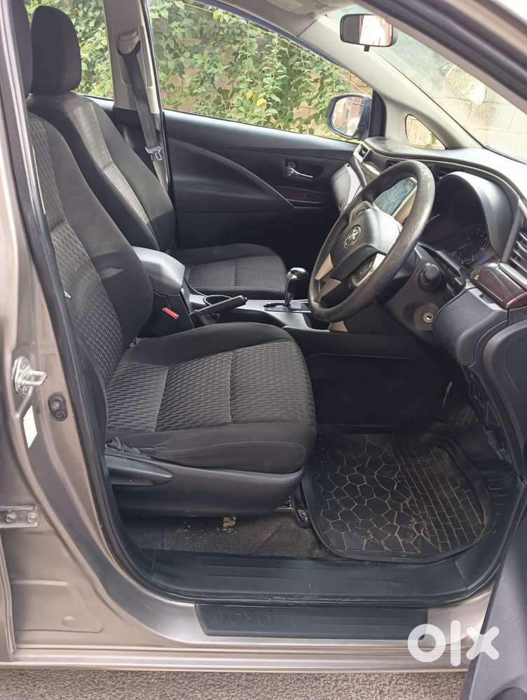 Toyota Innova Crysta 2.8 Gx At, 2017, Diesel