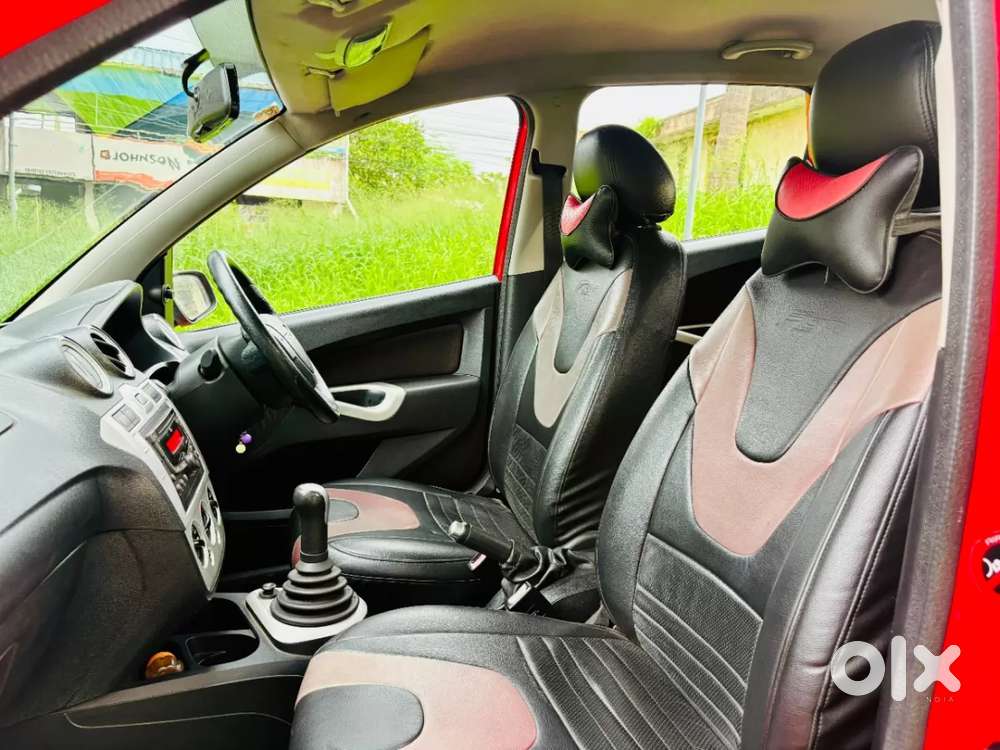 Ford Figo Petrol Titanium, 2010, Petrol