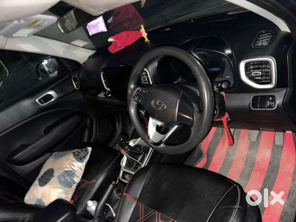 Hyundai Venue 2021 Petrol Well Maintained
