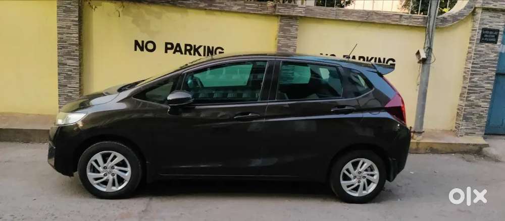 Honda Jazz 2016 With Complete Showroom Service History