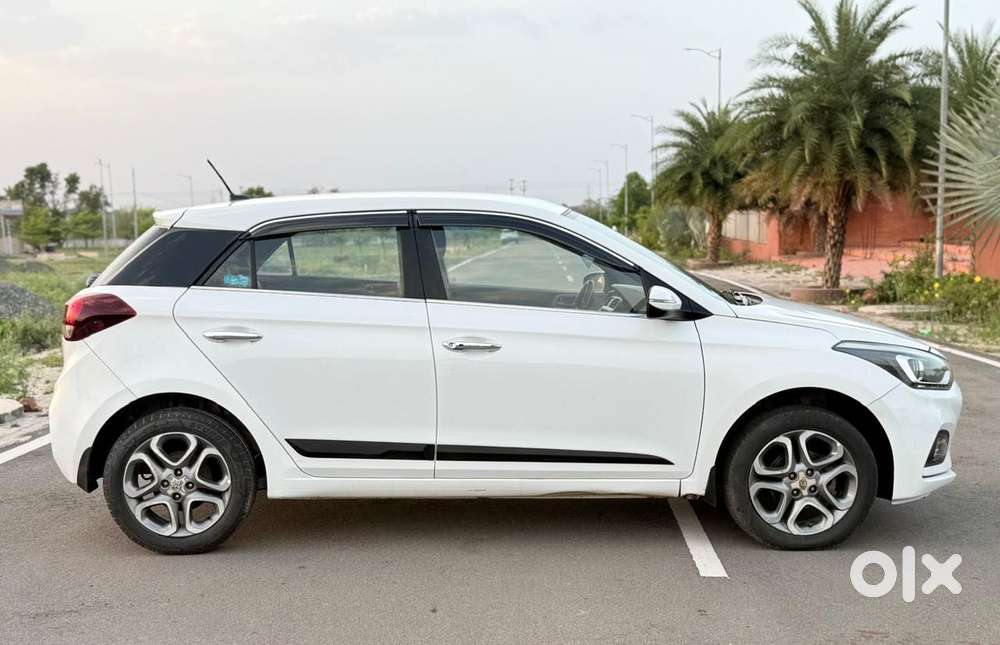 Hyundai I20 Petrol Asta Option, 2018, Petrol