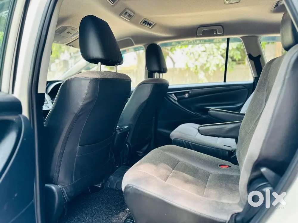 Toyota Innova Crysta 2018 Petrol 105000 Km Driven