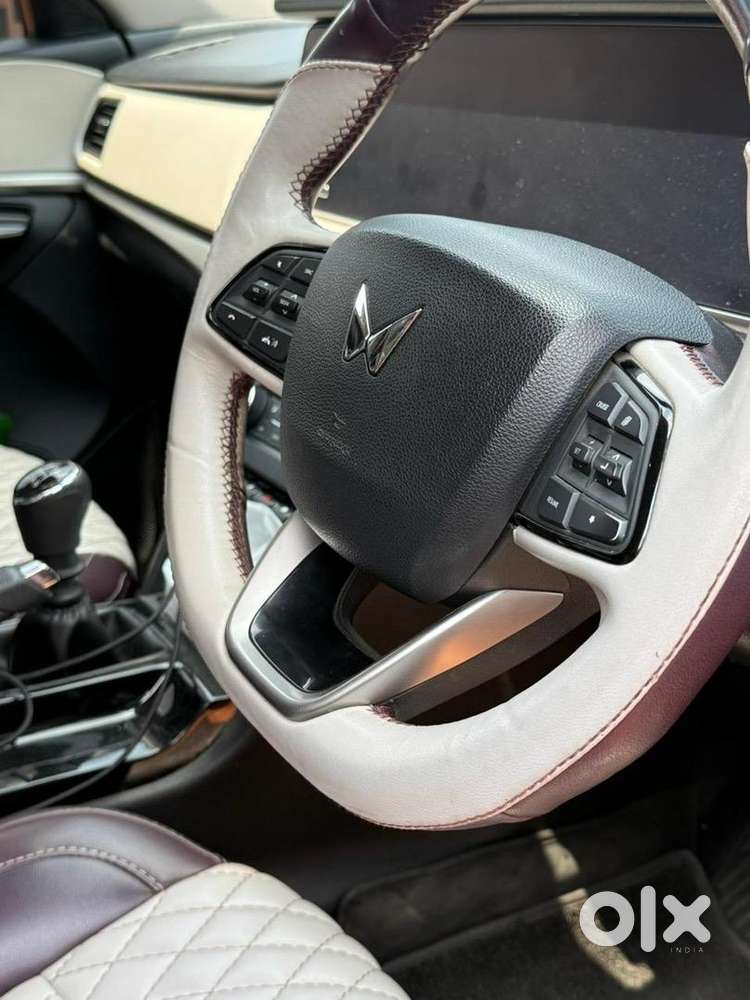 Mahindra Xuv700 2024 Diesel Well Maintained