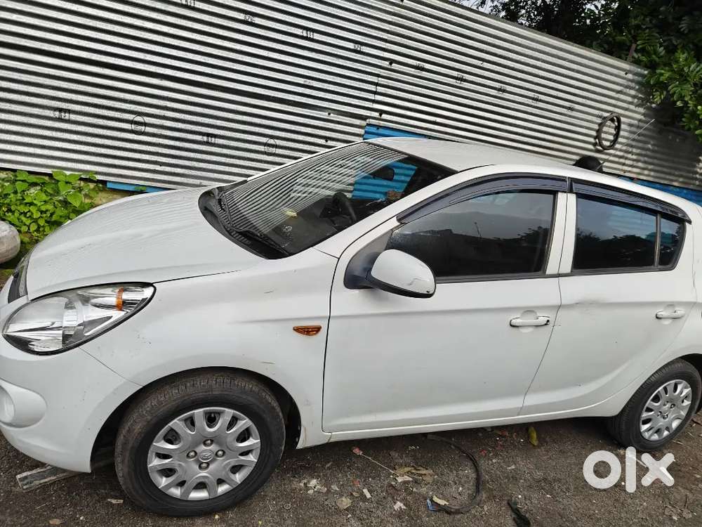 Hyundai I20 2011 Petrol 65000 Km Driven