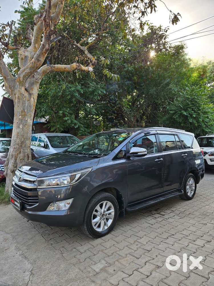 Toyota Innova Crysta 2.8 Gx At 8s, 2017, Diesel