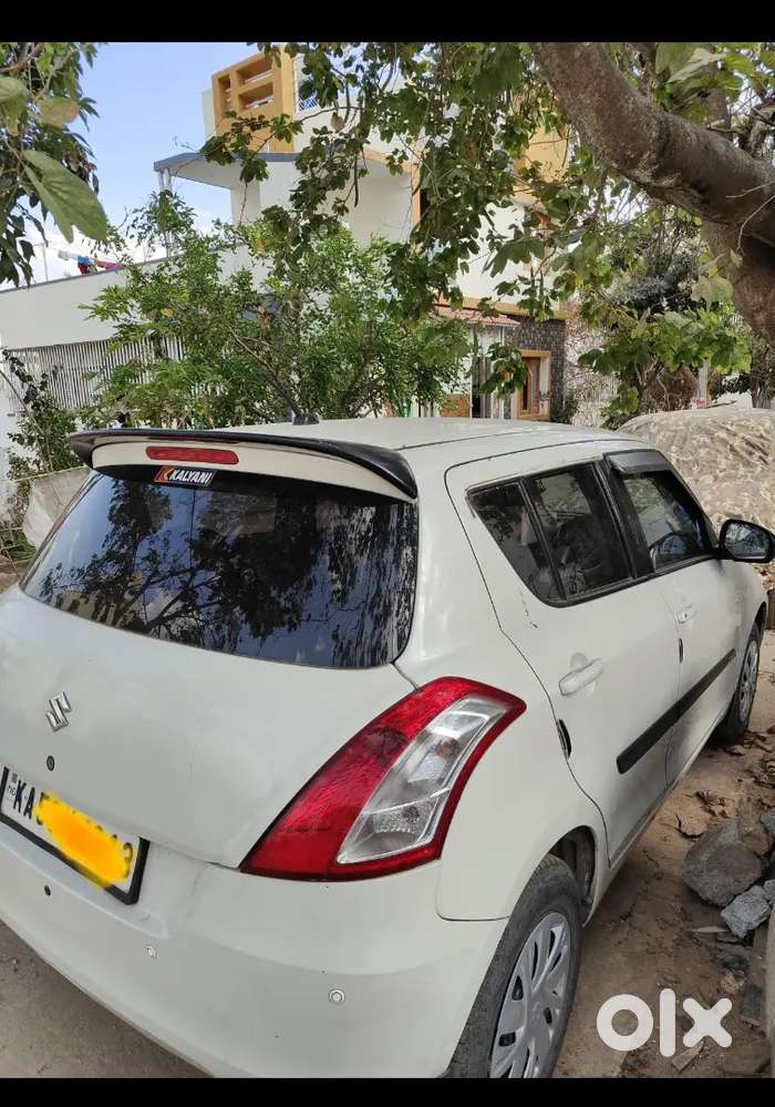 Maruti Suzuki Swift Vxi Showroom Maintained Car.
