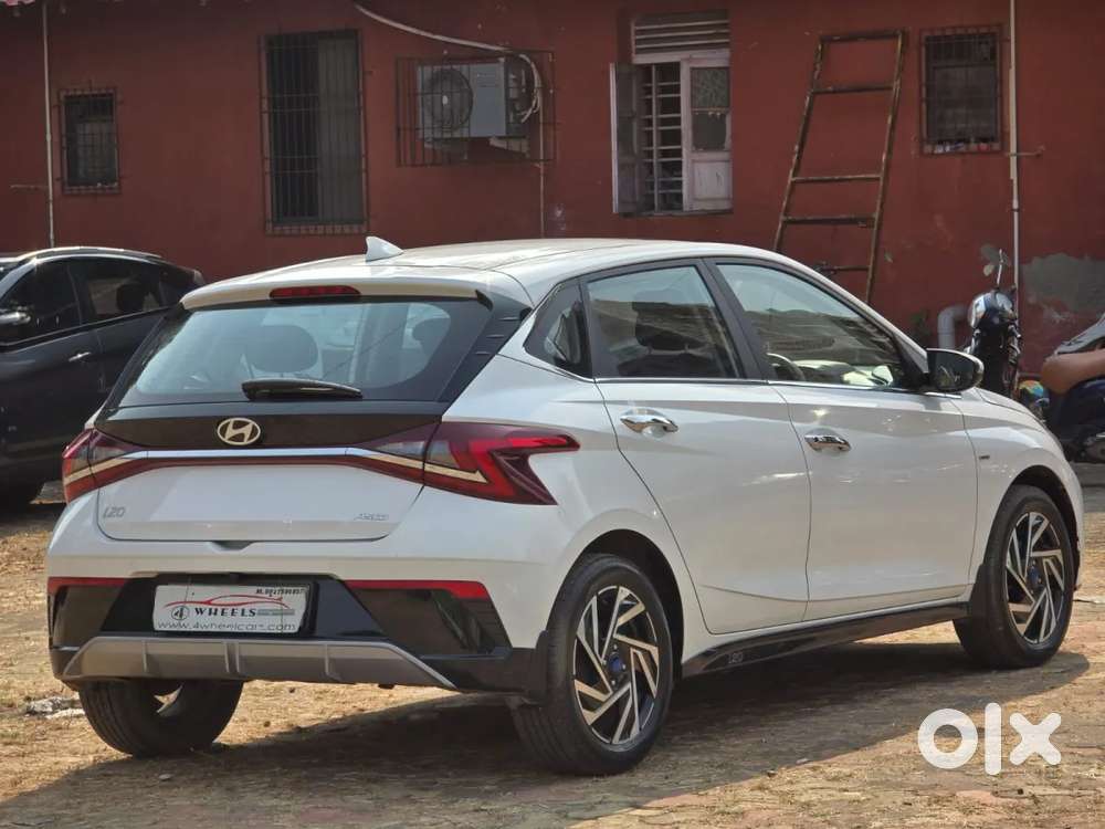 Hyundai I20 Asta (o) 1.2 Ivt, 2024, Petrol