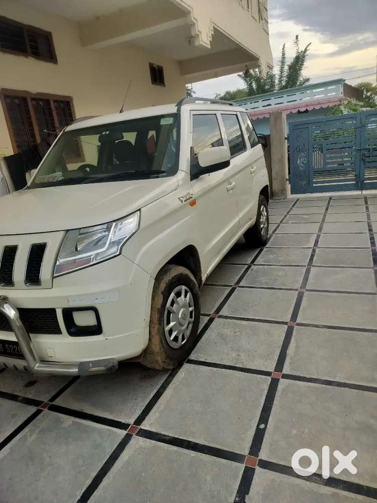 Mahindra Tuv 300 2018 Diesel 169000 Km Driven