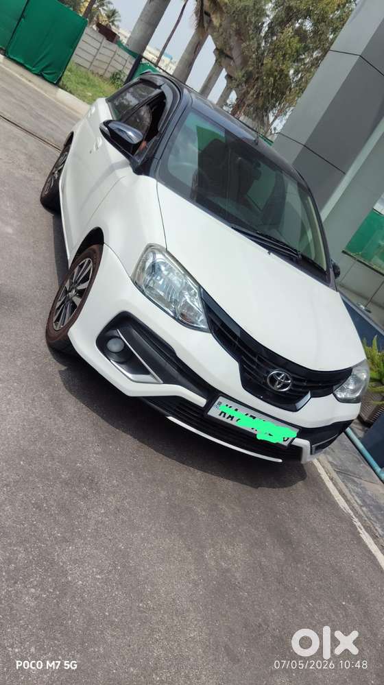 Toyota Etios Liva 1.2 V, 2019, Petrol