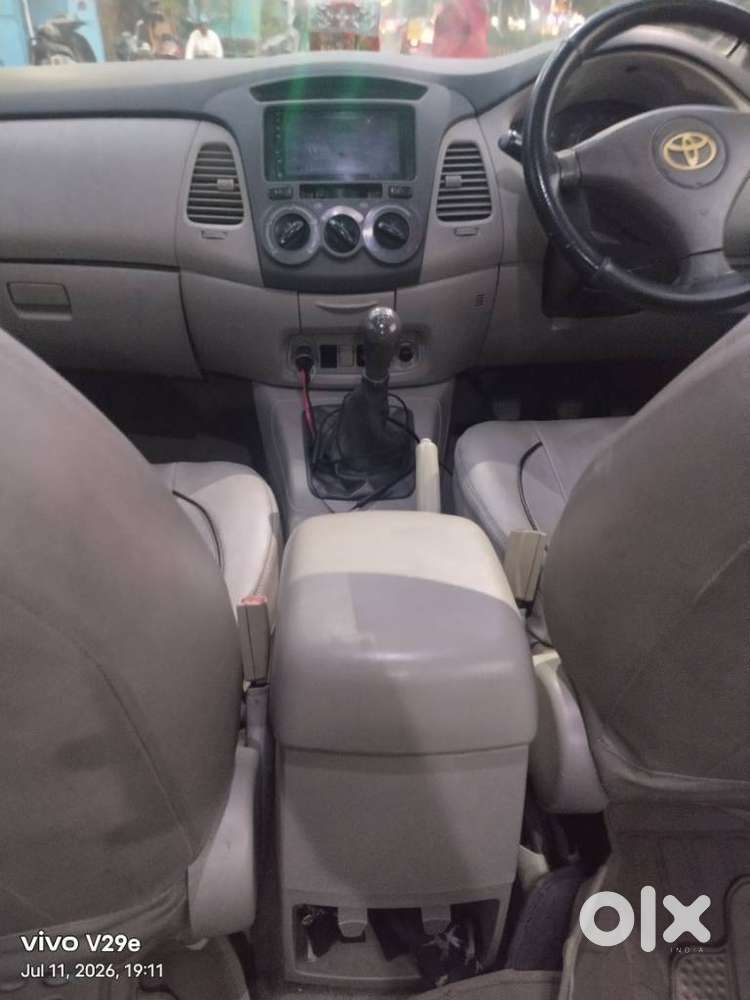 Toyota Innova 2.5 G (diesel) 8 Seater, 2010, Diesel