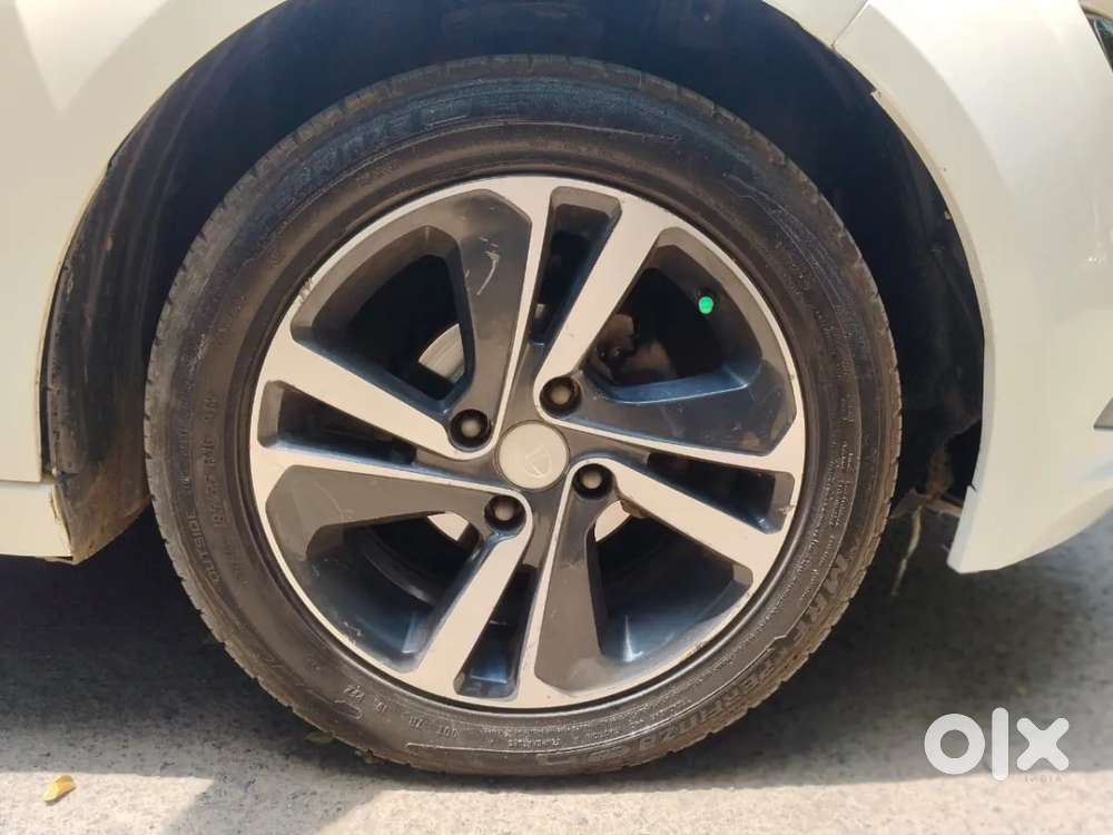 Tata Altroz Xz, 2020, Petrol