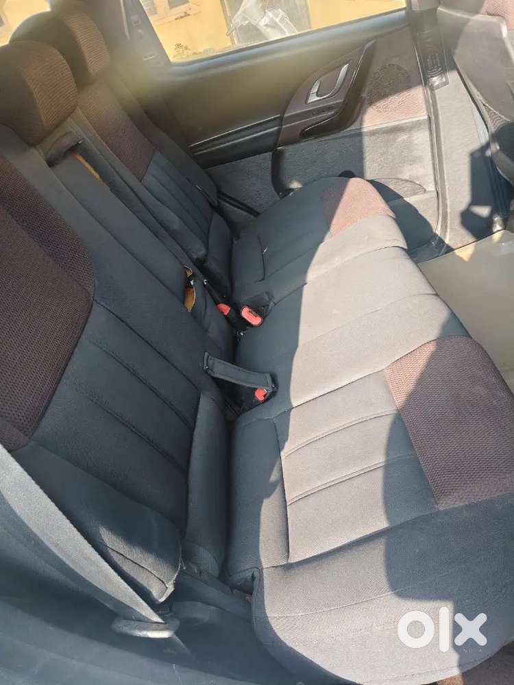 Mahindra Xuv500 2013 Diesel 95000 Km Driven