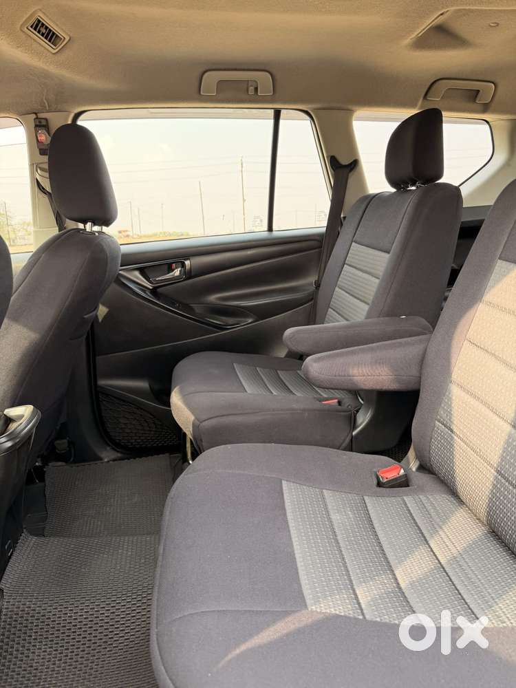 Toyota Innova Crysta 2.4 V, 2017, Diesel