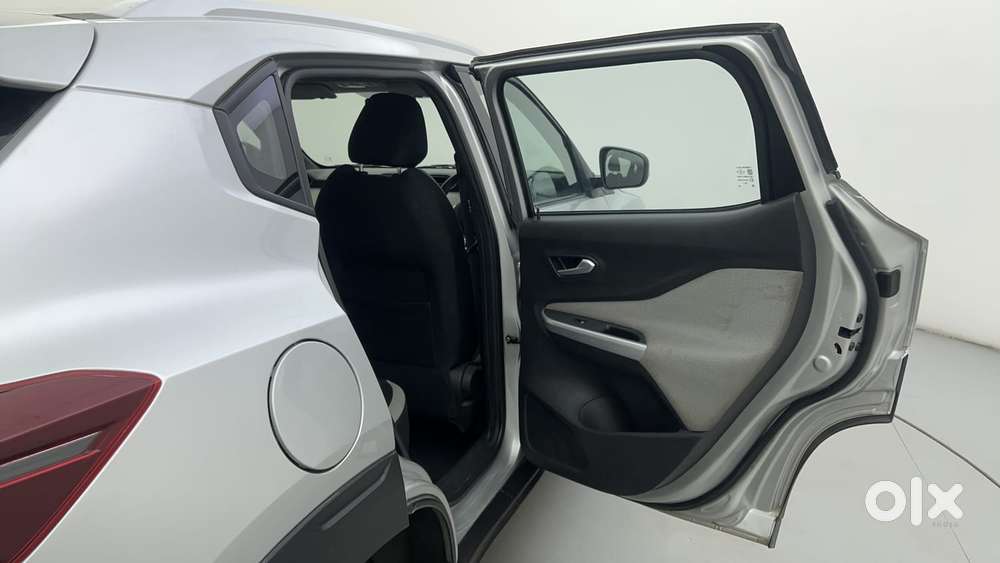 Nissan Magnite 1.0 Xv Turbo Cvt, 2021, Petrol