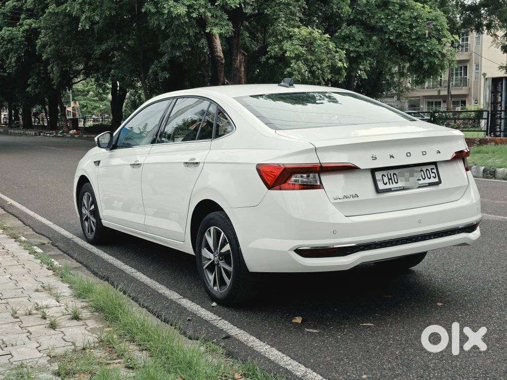 Skoda Slavia Style 1.0l Tsi At, 2023, Petrol