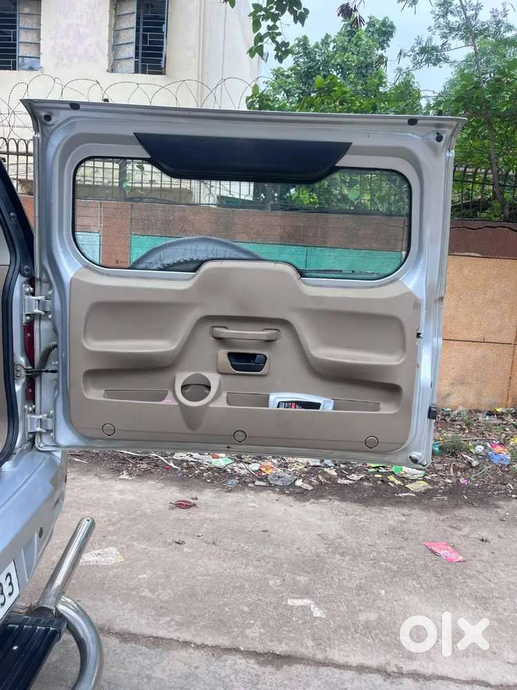 Mahindra Tuv 300 2016