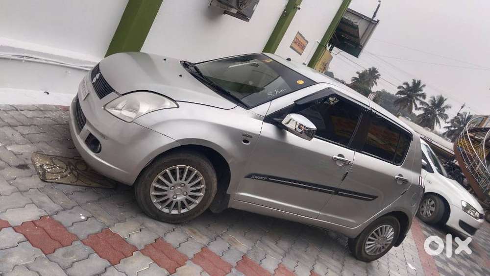 Maruti Suzuki Swift Lxi Optional-o, 2006, Petrol