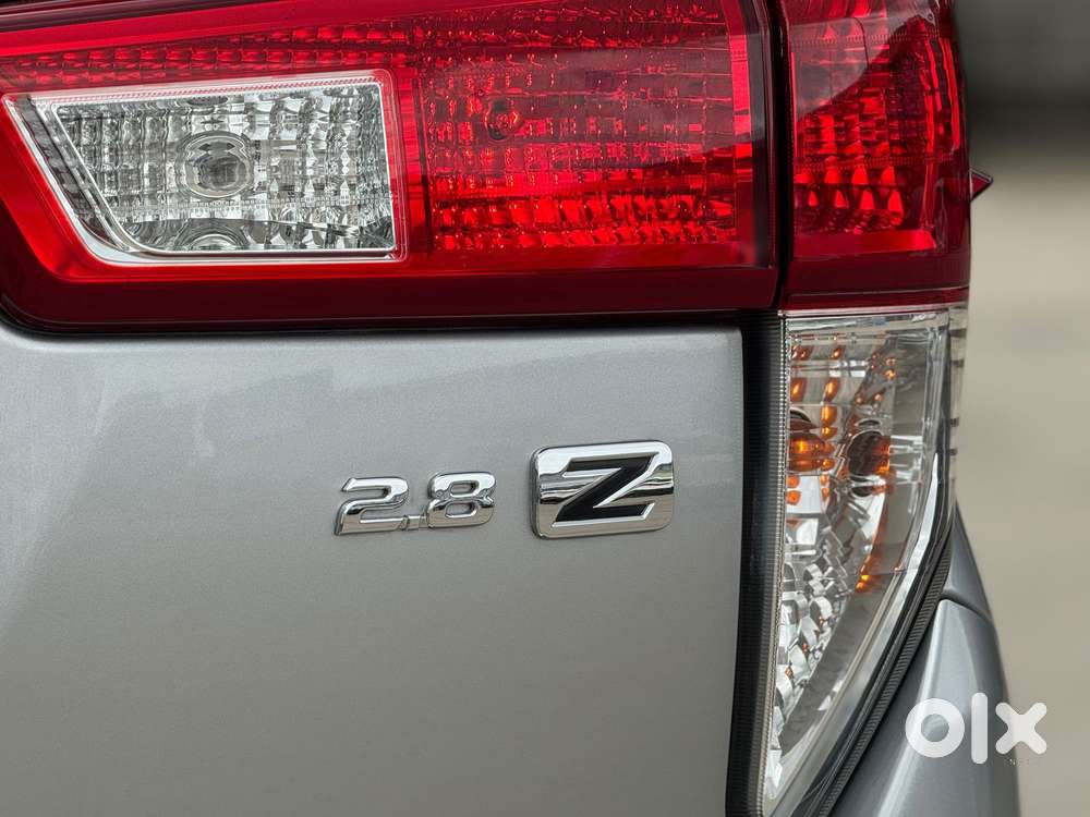 Toyota Innova Crysta 2.8z Automatic, 2016, Diesel