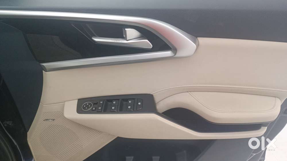 Kia Carens 1.4 Luxury Plus 6 Str, 2022, Petrol