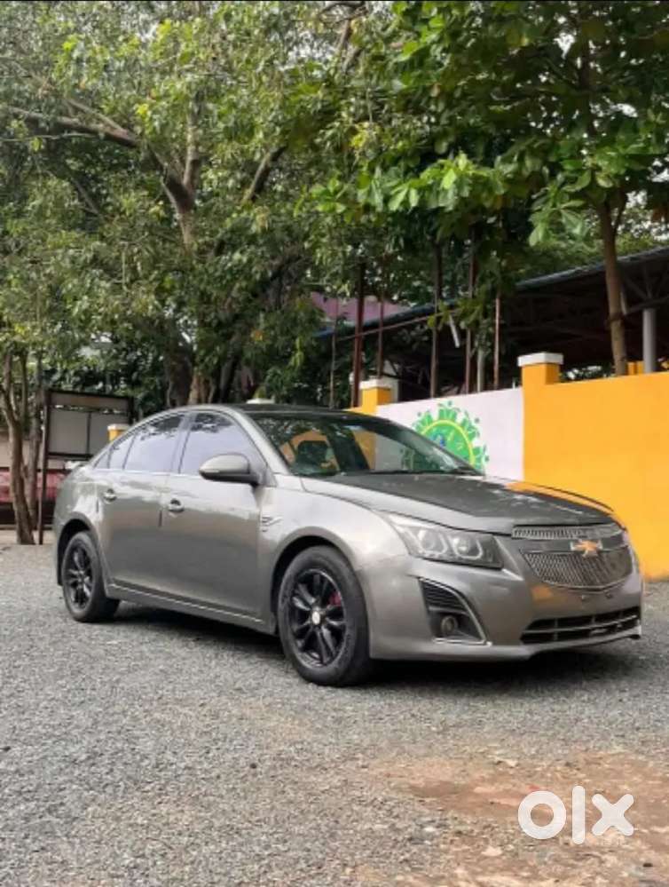 Chevrolet Cruze 2015 डीज़ल Well Maintained